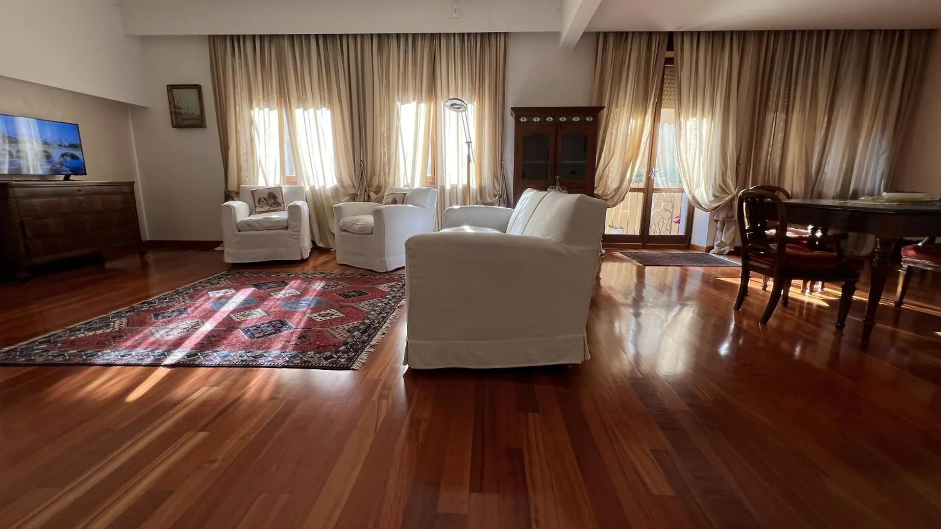 Icaro 1 Apartment location
